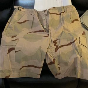 Mil Tec camo combat shorts. Size xxl